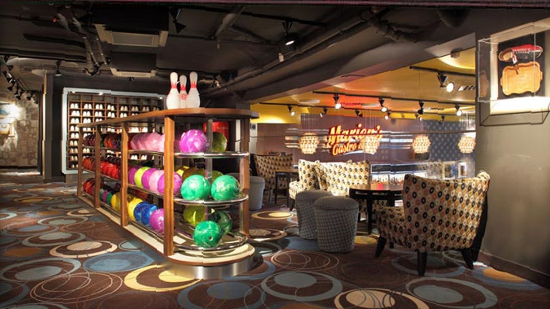 Customer Marions Bowling (Photo: MusicPartner)